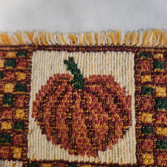 Windham Weavers Fall Pumpkin Harvest Placemats (8) and Table Runner - Picture 3 of 5